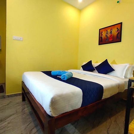 PV Inn Pondicherry Bagian luar foto
