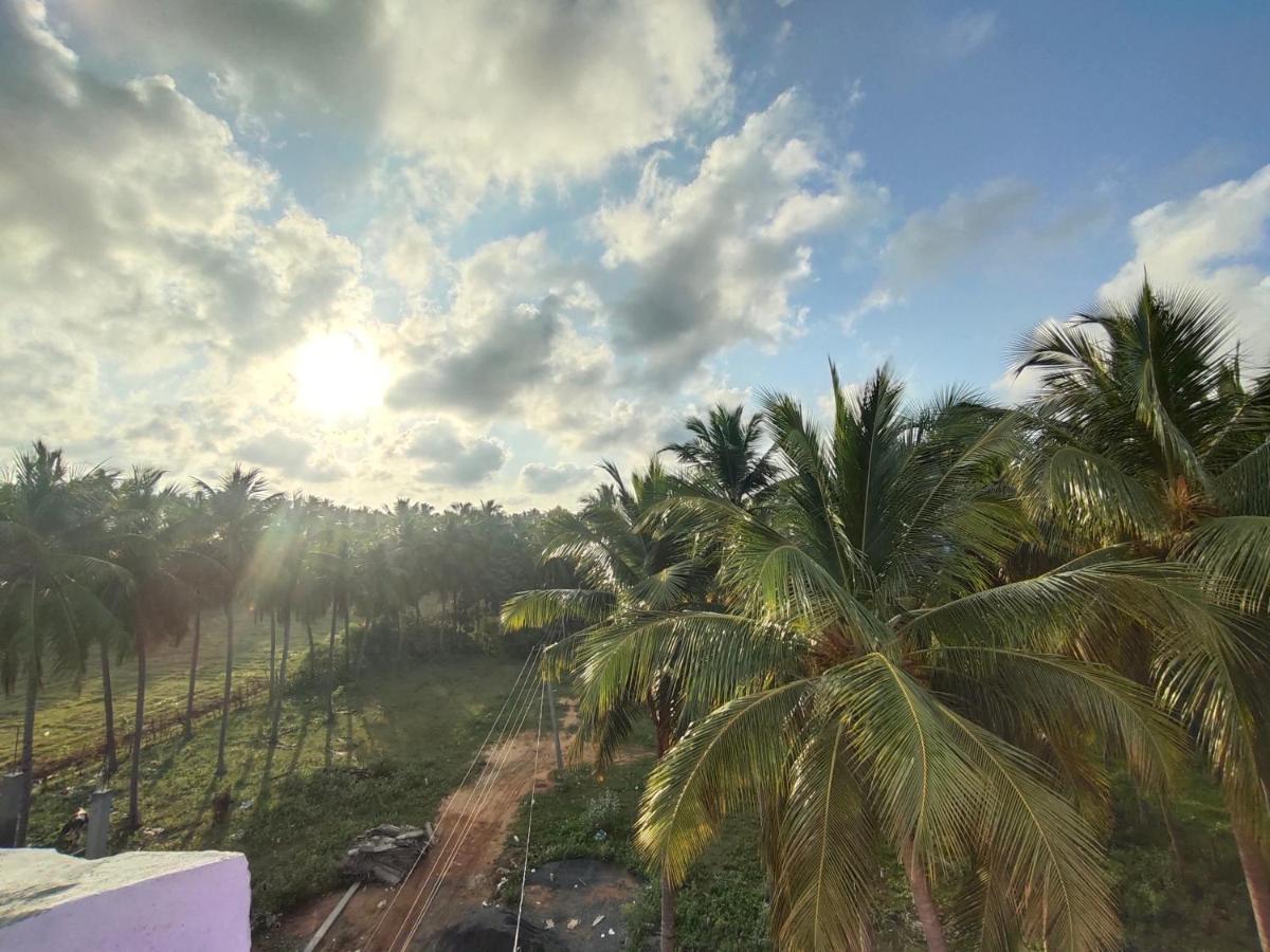 PV Inn Pondicherry Bagian luar foto