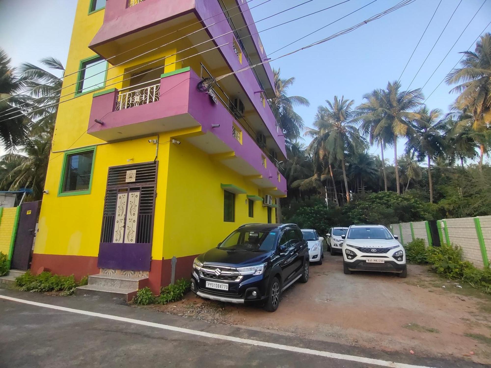 PV Inn Pondicherry Bagian luar foto