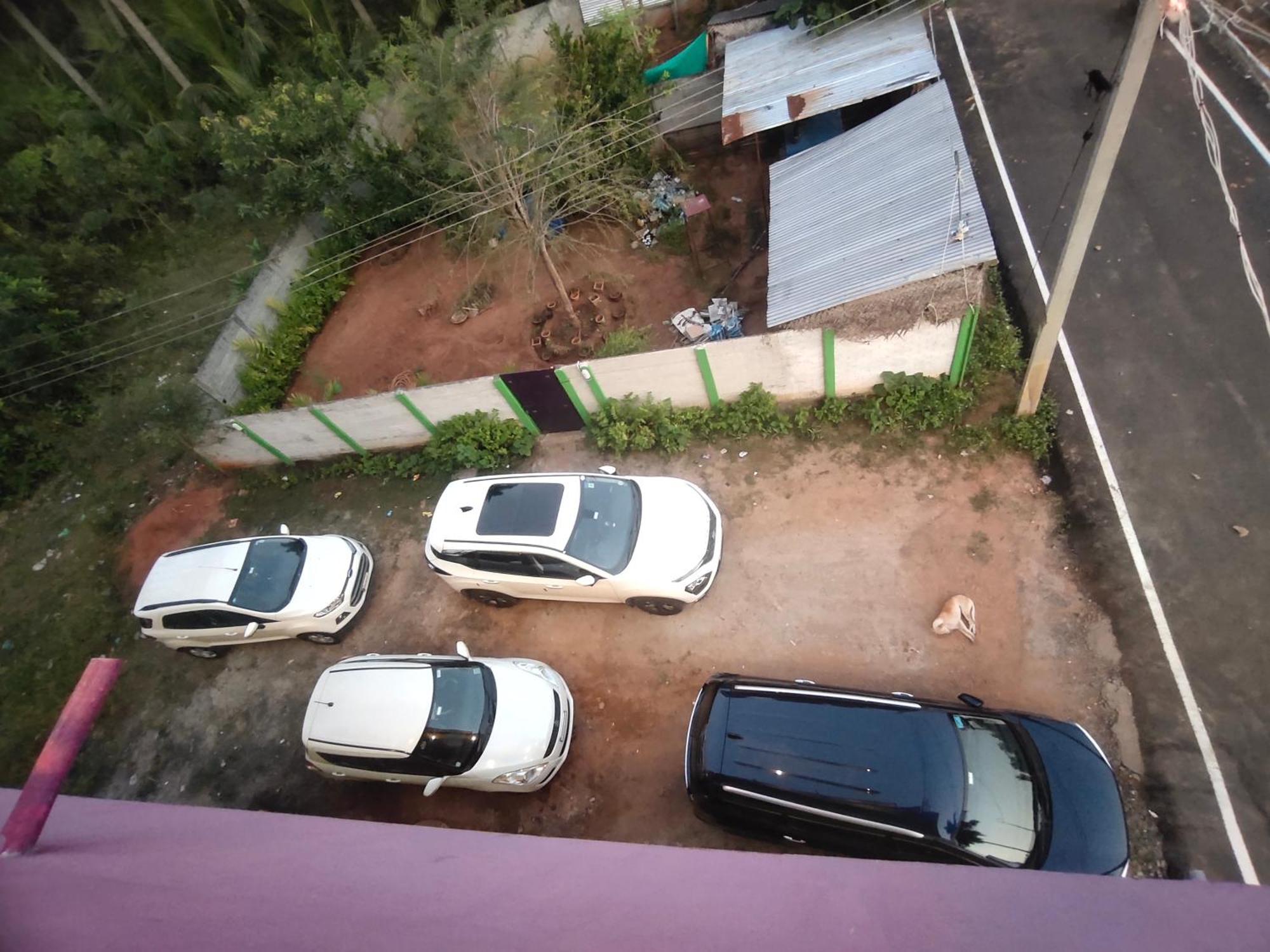 PV Inn Pondicherry Bagian luar foto
