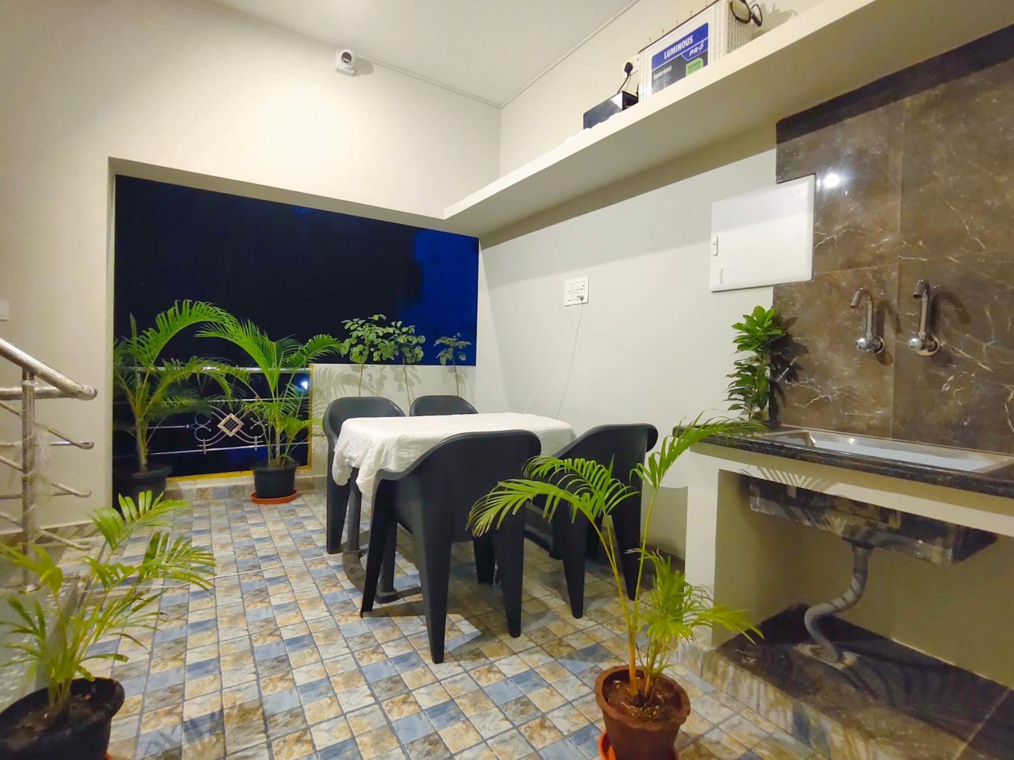 PV Inn Pondicherry Bagian luar foto