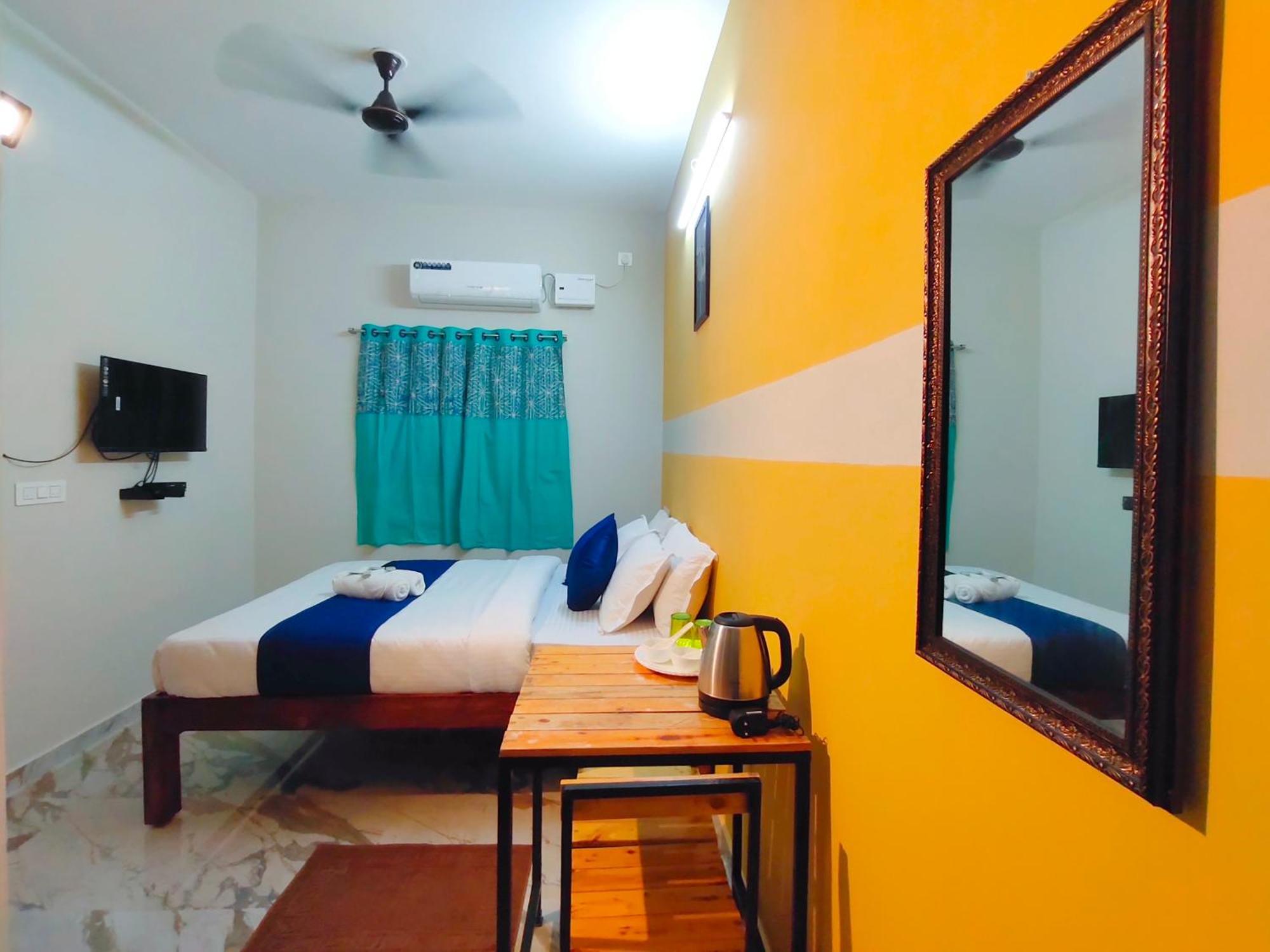 PV Inn Pondicherry Bagian luar foto