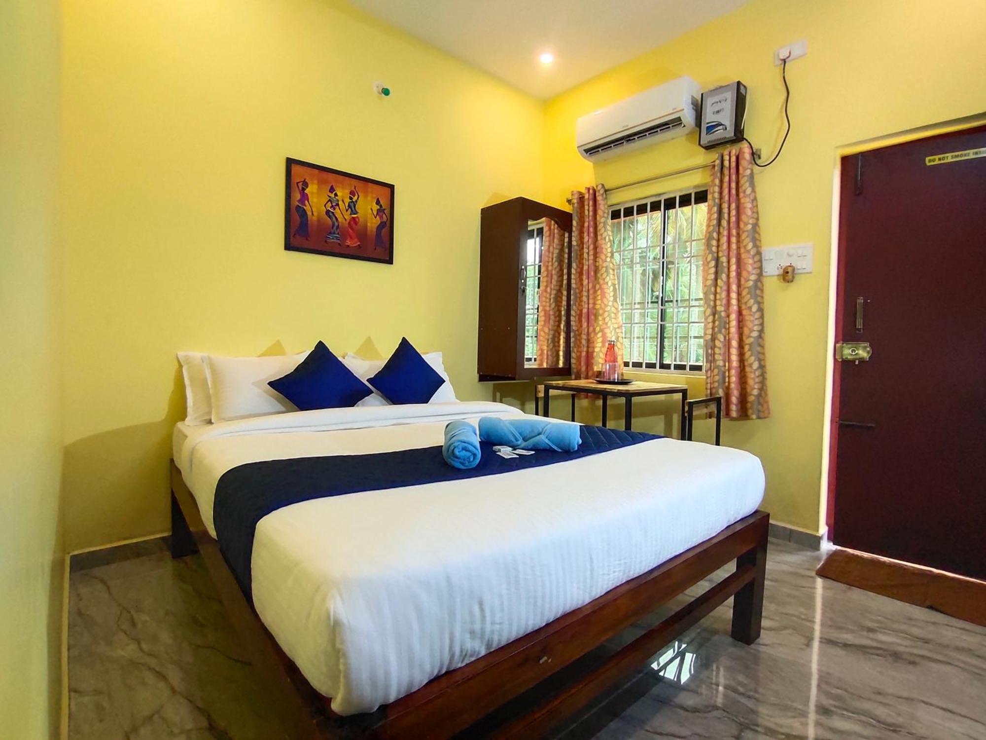 PV Inn Pondicherry Bagian luar foto